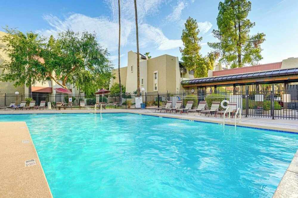 < 1 Mi to Old Town Scottsdale: Condo w/ Patio