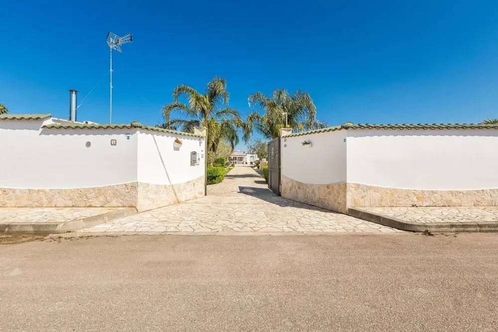 3261 Villa Desiderio by Perle di Puglia