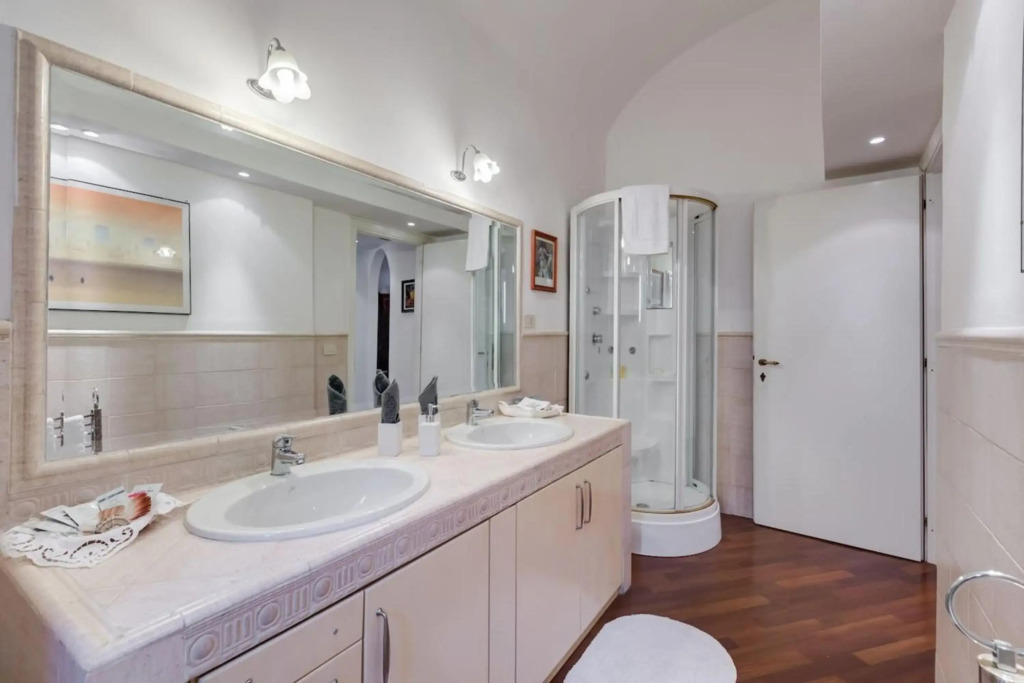 2 bedrooms appartement with city view balcony and wifi at Roma