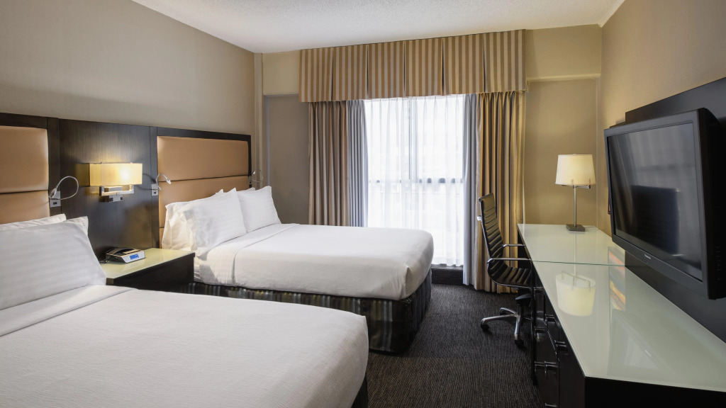 Holiday Inn & Suites Vancouver Downtown by IHG