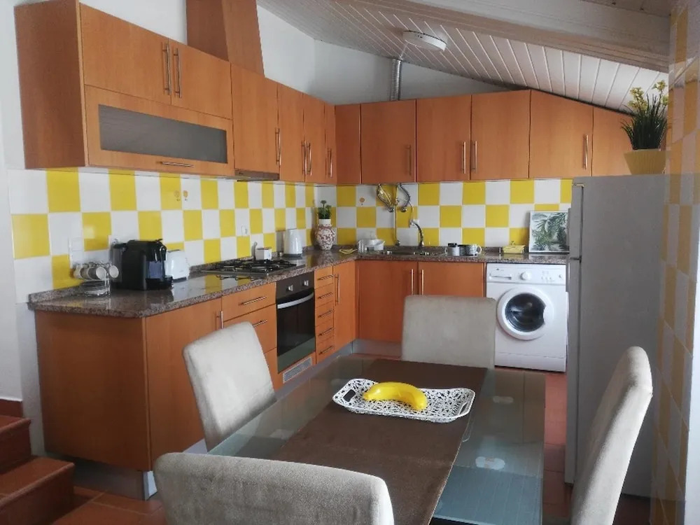 House With 2 Bedrooms in Vila Nova de Santo André, With Enclosed Garde