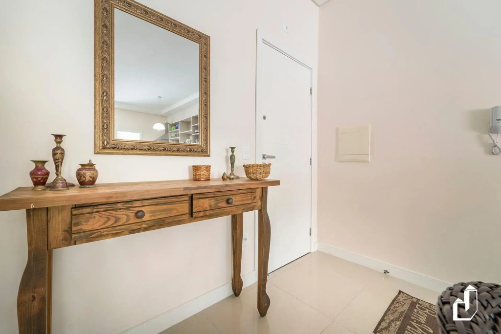 Apartamento Com 03 Dormitórios