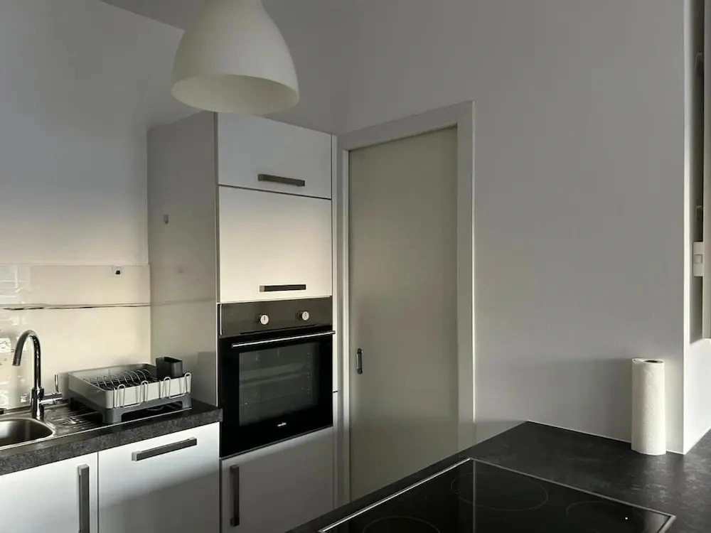FarawayHomes Studio Bruck 17