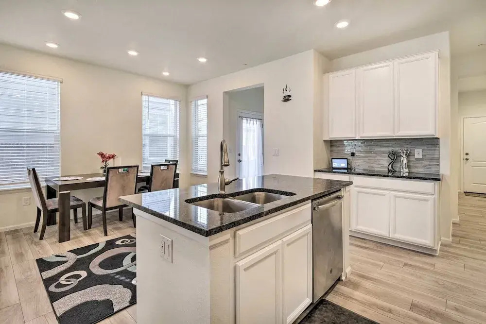 Charming 3BR Retreat - Perfect for Families!