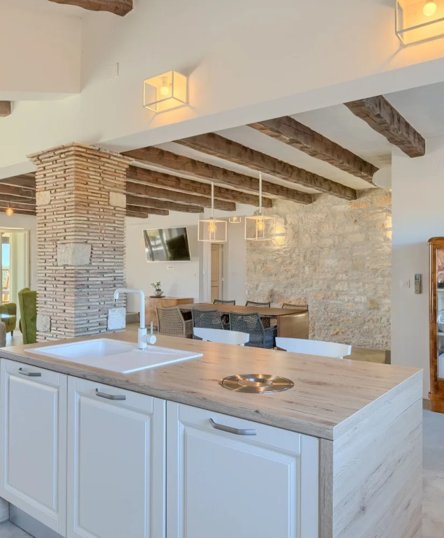 Spacious Country Villa With Private Pool
