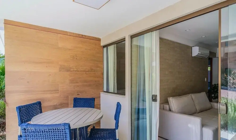 Apt w/ Pool and 2 Suites in Guarajuba Tra0014