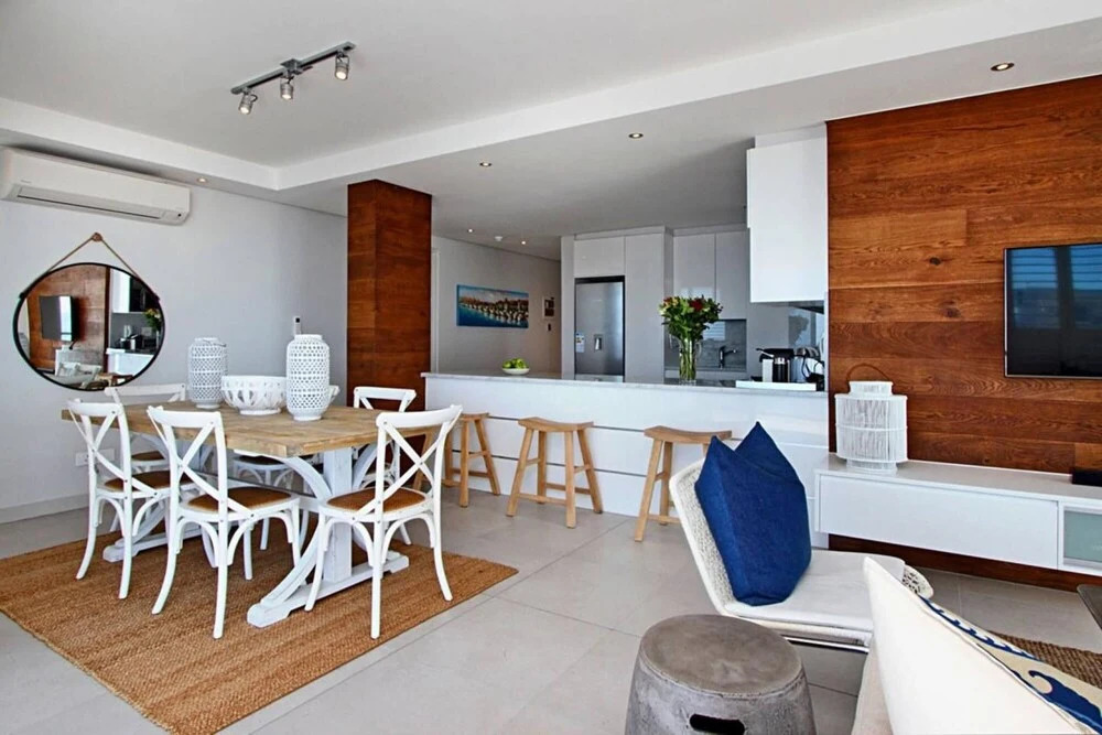 Top Floor Holiday Apartment in Sea Point With Incredible Views Fairmont 1001