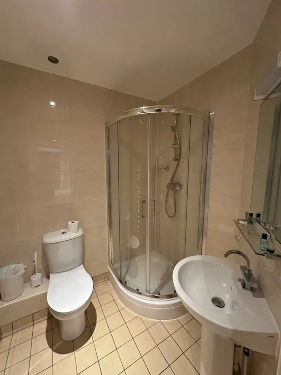 OYO Cavendish Annexe
