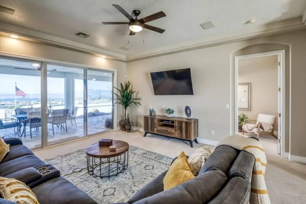 360 Lake Havasu Views with Pool & BBQ!