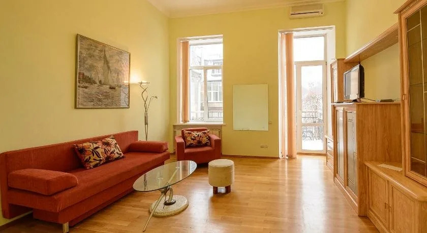 Muzeyniy Lane Kiev Apartment