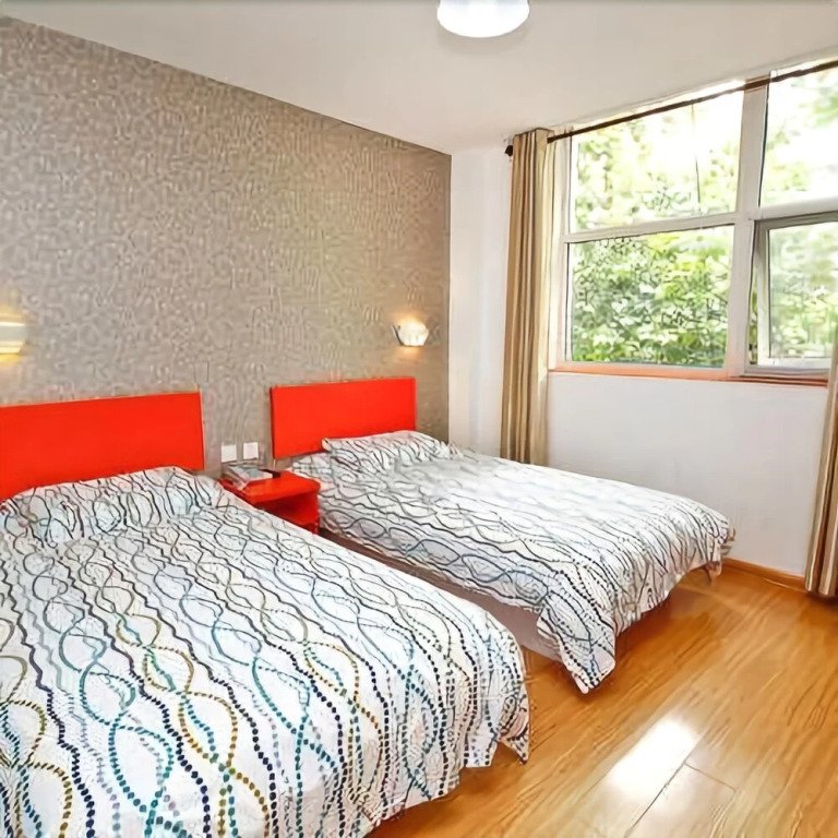 Pod Inn Zhonggulou North Main Street Second Affiliated Hospital of Jiaotong University