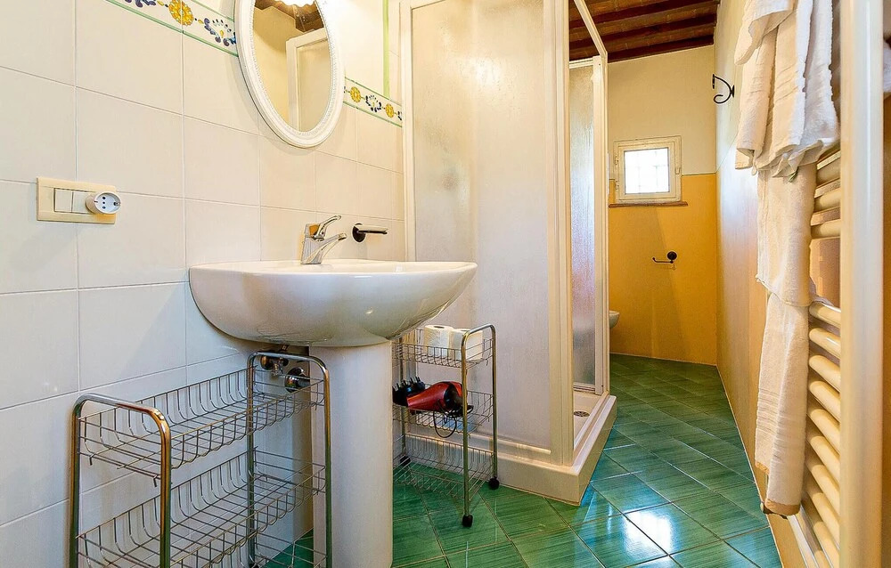 Cozy Home In Cortona With Kitchen