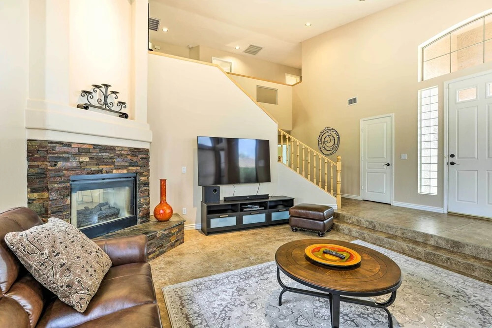 Pool, Fire Pit: Central Cave Creek Retreat