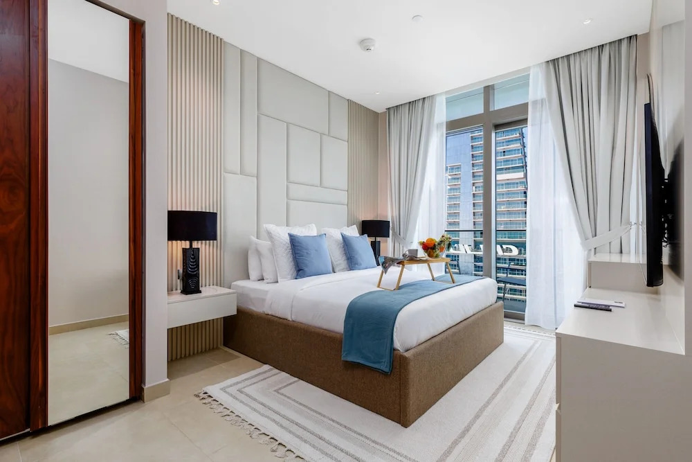 Maison Privee - Exclusive Apt w/ Striking Sea & Dubai Marina Vws