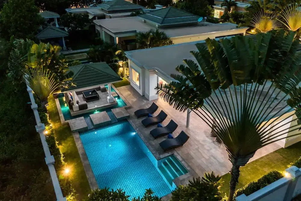 Luxury Pool Villa 608