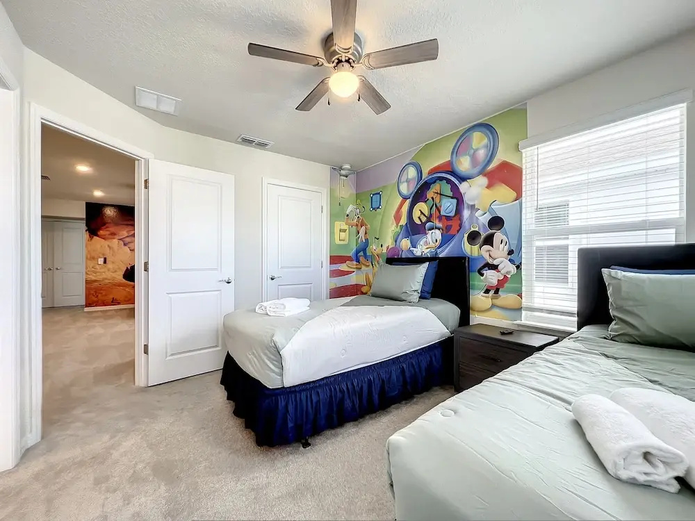 Windsor Island Vacation Pool Home