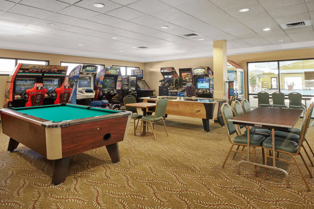 Howard Johnson Plaza Madison