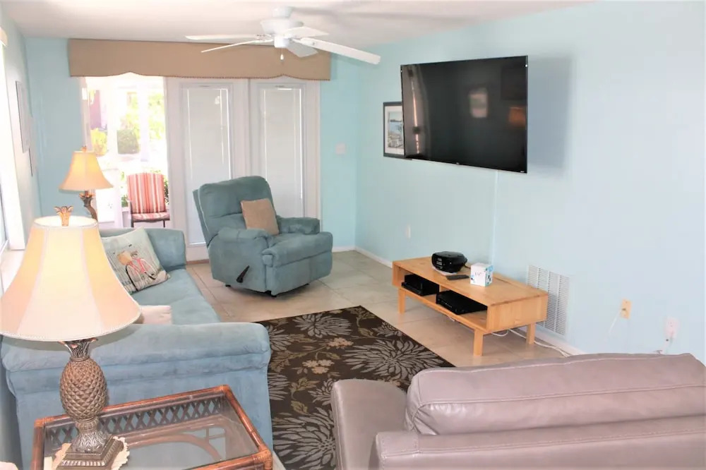 Aloha Kai - Unit 60 1 Bedroom 1 Bathroom Apts