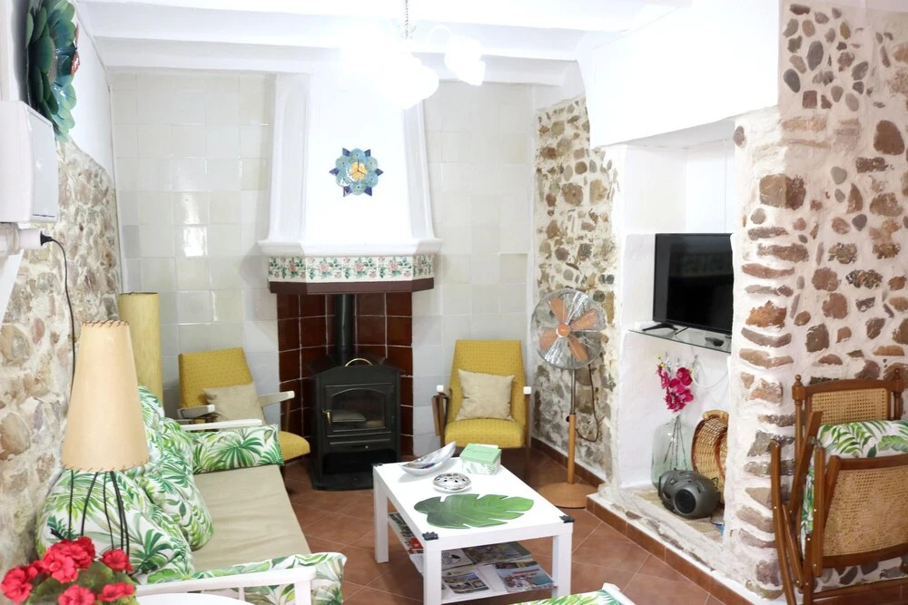 House with 3 Bedrooms in Estivella - 11 Km From the Beach