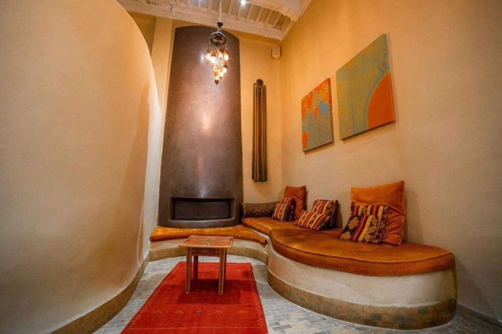 MAISON MK Adults ONLY - Music Riad