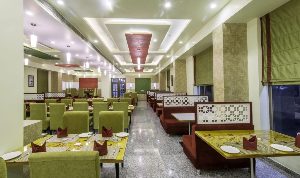 Hotel Yash Regency