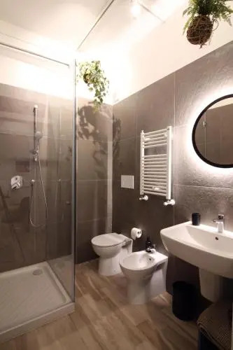Seaview Apartments