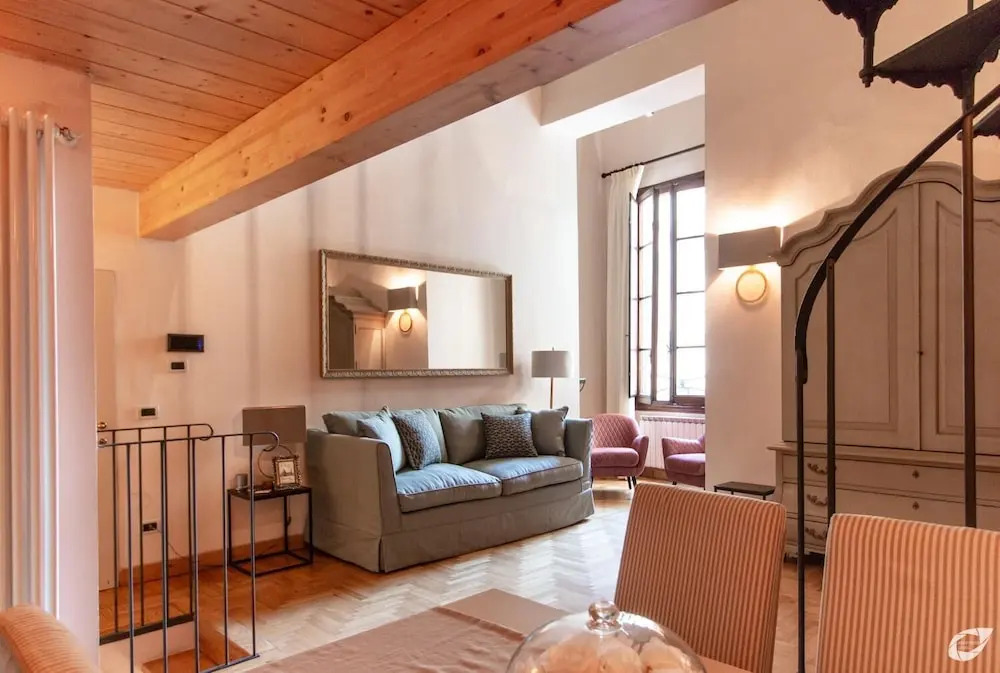 Mozza Suite 2