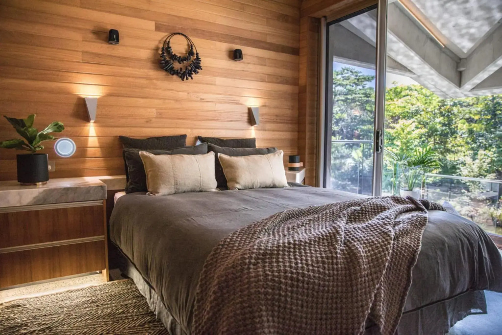 Alkira Award Winning Luxury Beachfront Rainforest Holiday House