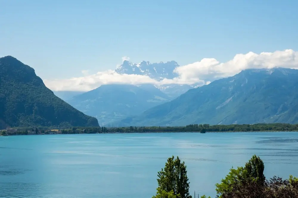 Montreux Panoramic Views 4BD Apartment