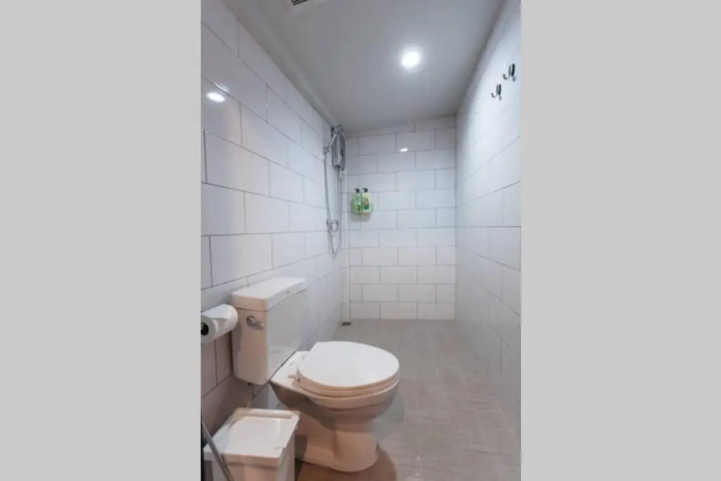 S3 Silom26 · S3 Silom central, large room, full kitchen, WIFI,