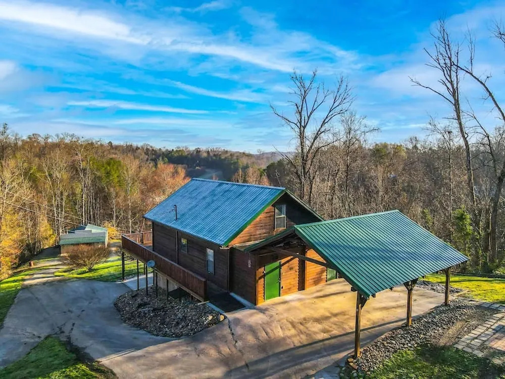 Dog Friendly Views Hot Tub Close to PF Gsmnp