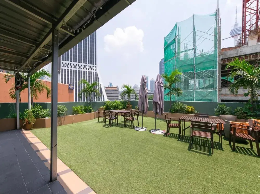 OYO 139 The Marque Hotel