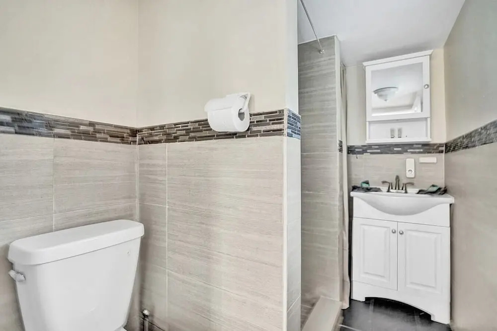 Discount! Modern Ocean-side Studio, 1br/1bath, Hollywood, Free Parking + Bbq!