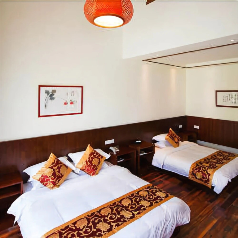 Ruyuan Culture Theme Inn