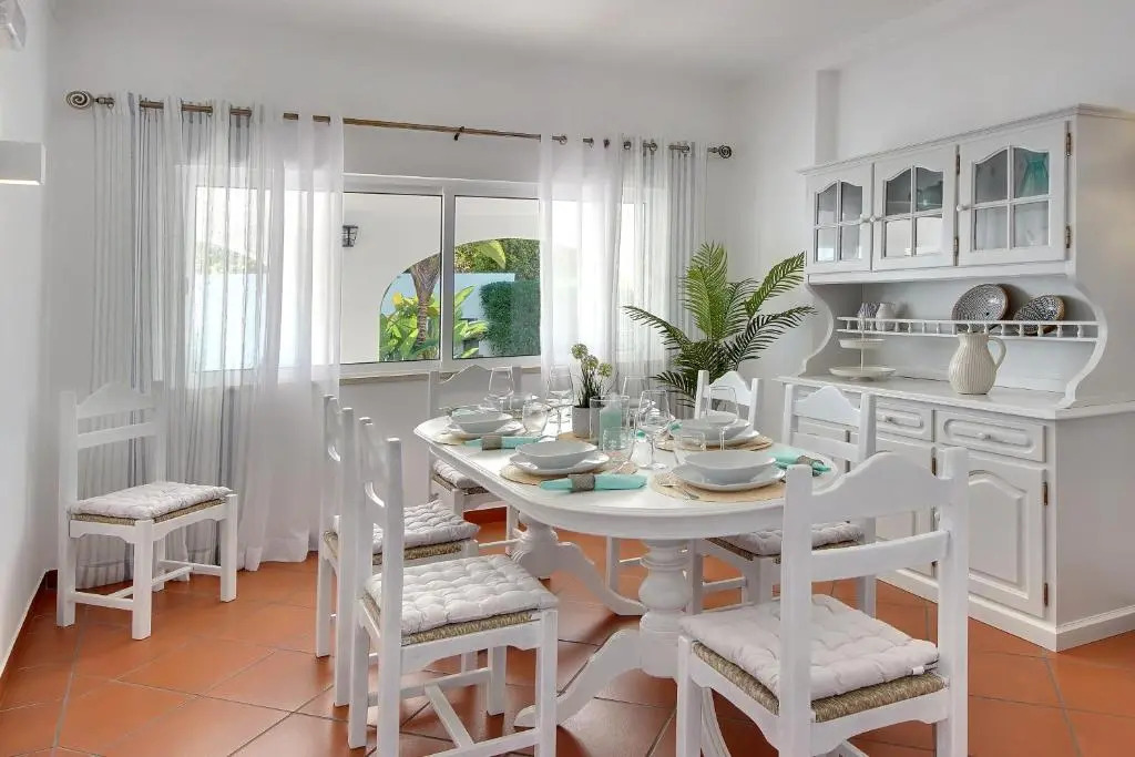 Villa Francella- Relaxing holidays in an ideal location by DreamvillasAlbufeira