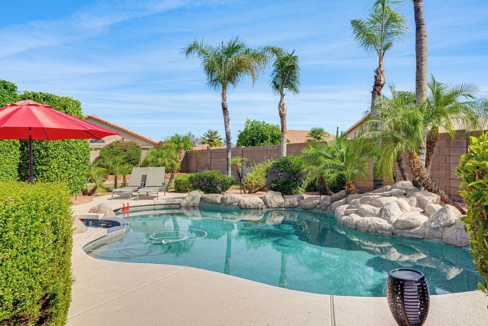 Game Room, Backyard Oasis! Glendale Group Getaway