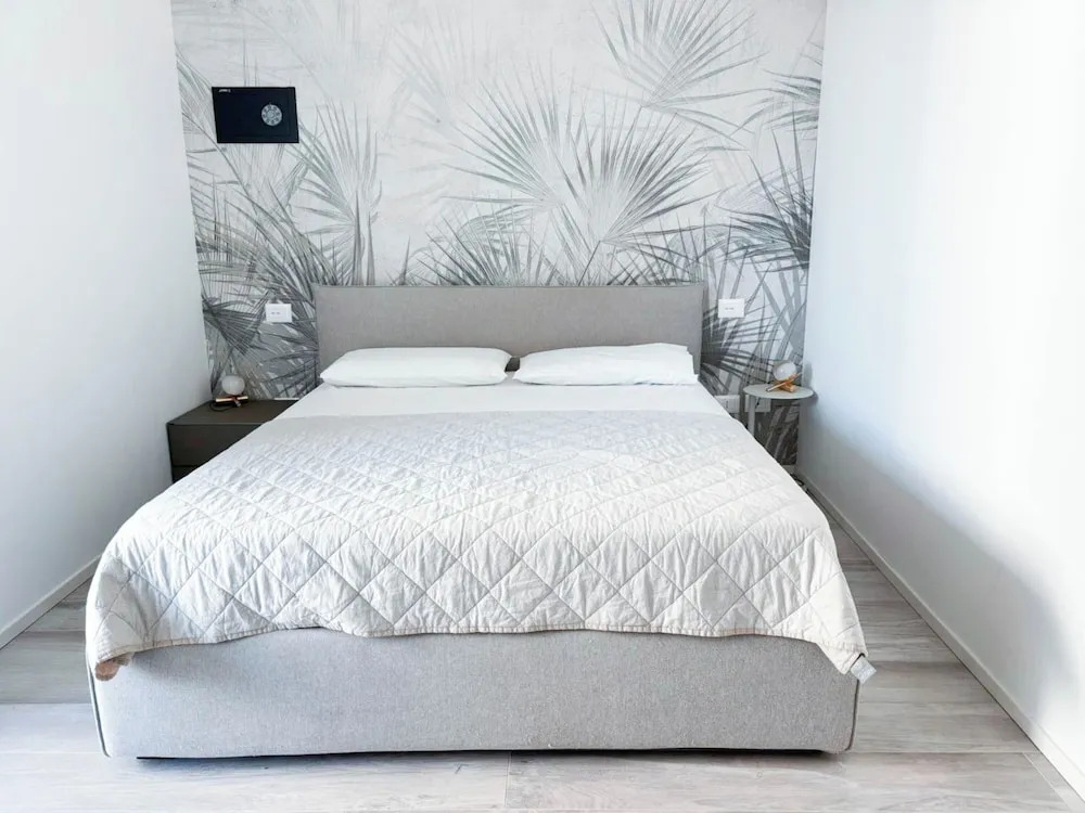 Modern Apartment Steps From the Beach