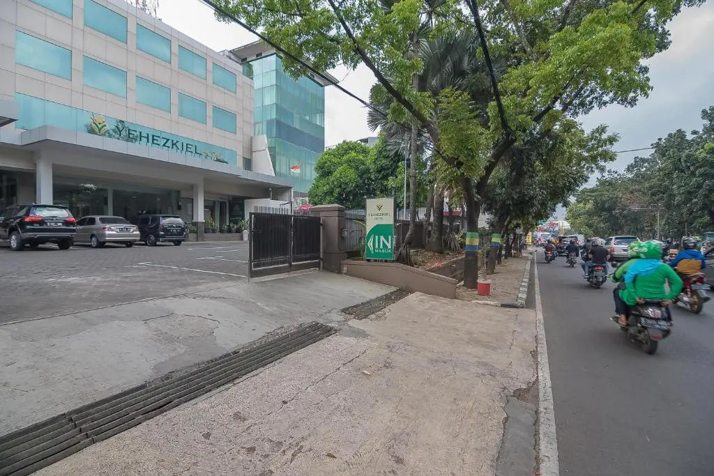 Hotel Yehezkiel Surapati Mitra RedDoorz