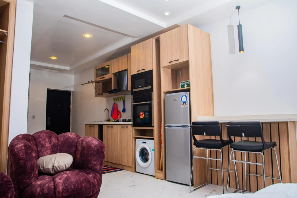 Roof top Studio+Gym+Snooker Rhodabode Apt, Nile