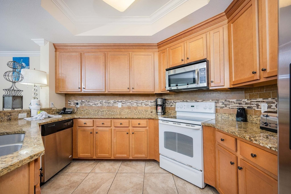 The Oasis 1815 Formerly Phoenix West Ii 1815 3 Bedroom Condo