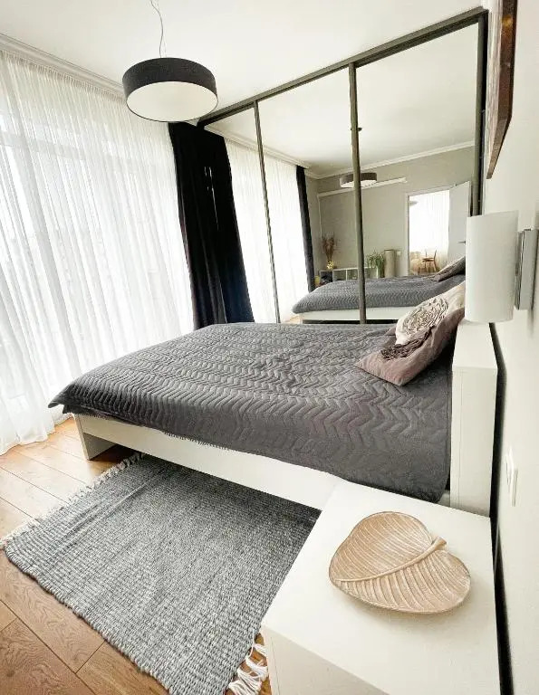 Sunny Apartment 14