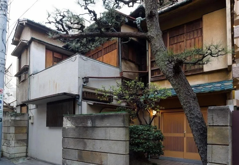 Shibuya House OMURO