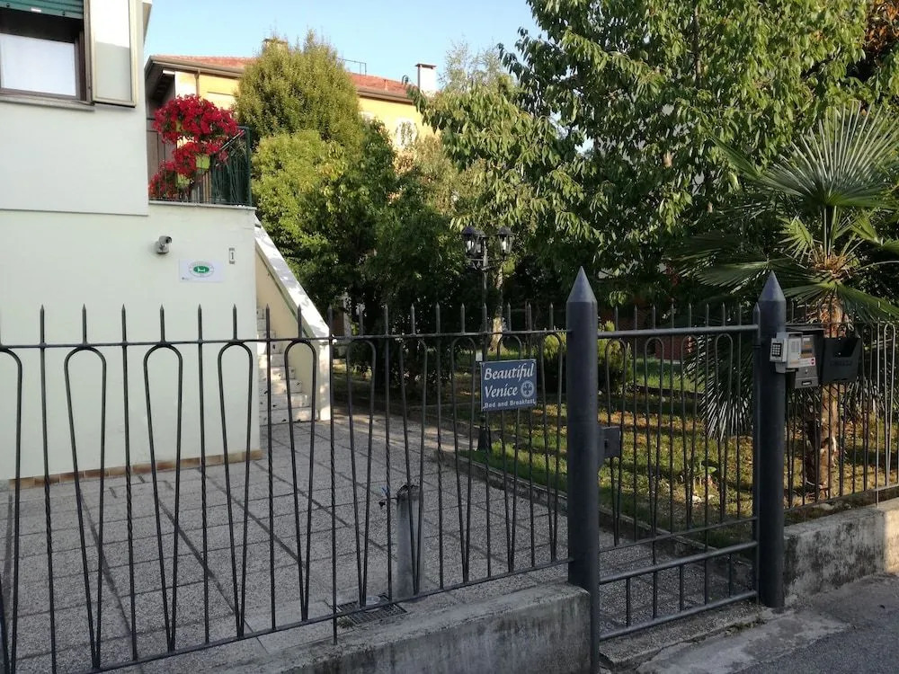 Beautiful Venice Bed and Breakfast