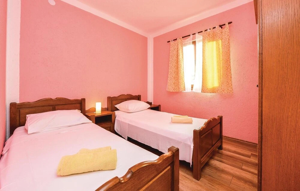 Nice Apartment in Vir With 2 Bedrooms, Wifi and Outdoor Swimming Pool