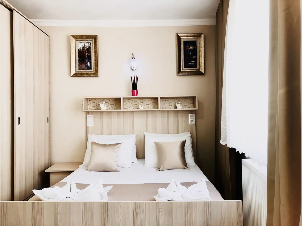 Carvan hotel