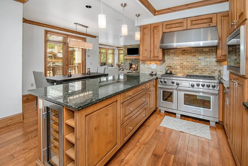 Lionsquare North Tower #402 5 Bedrooms 5.5 Bathrooms Condo