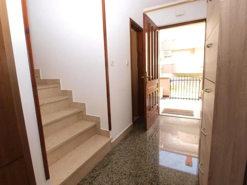 House 1058