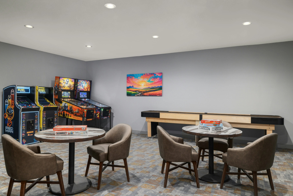 Starlite Yellowstone, Tapestry Collection by Hilton