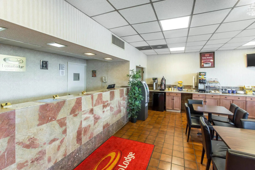 Econo Lodge Calhoun South