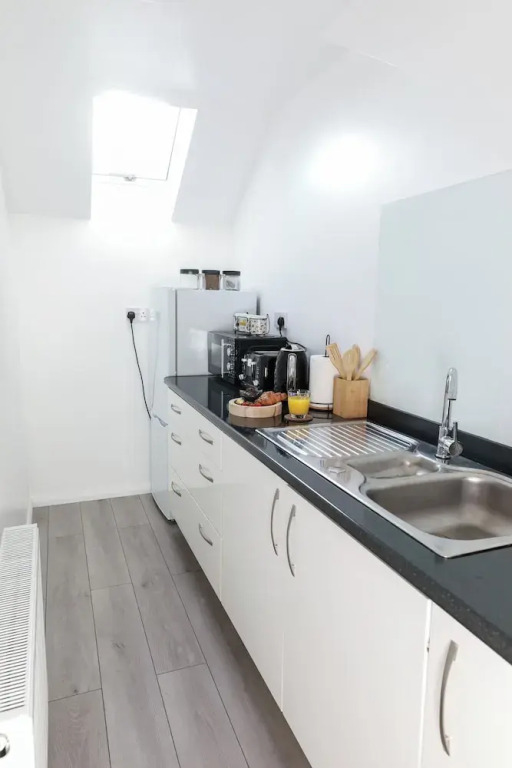 4 Guests - 2 Bedrooms - City Escape Retreat